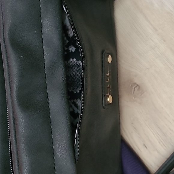 NWT 'NICOLE MILLER' New York Wallet Purse with handstrap - Picture 11 of 12